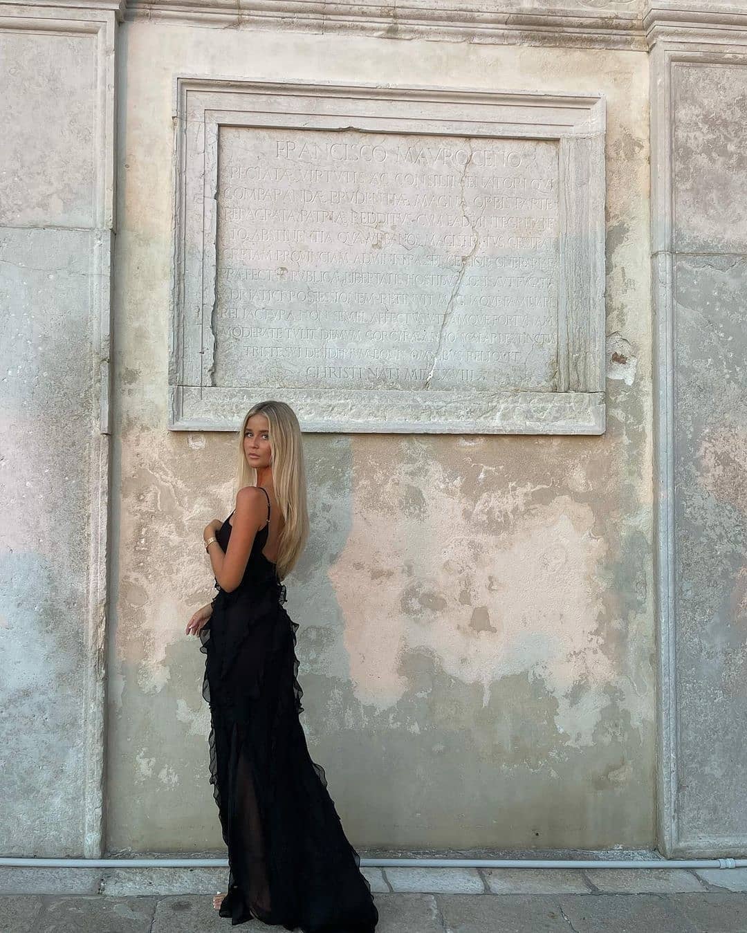 ZARA | Kleid mit Rüschen