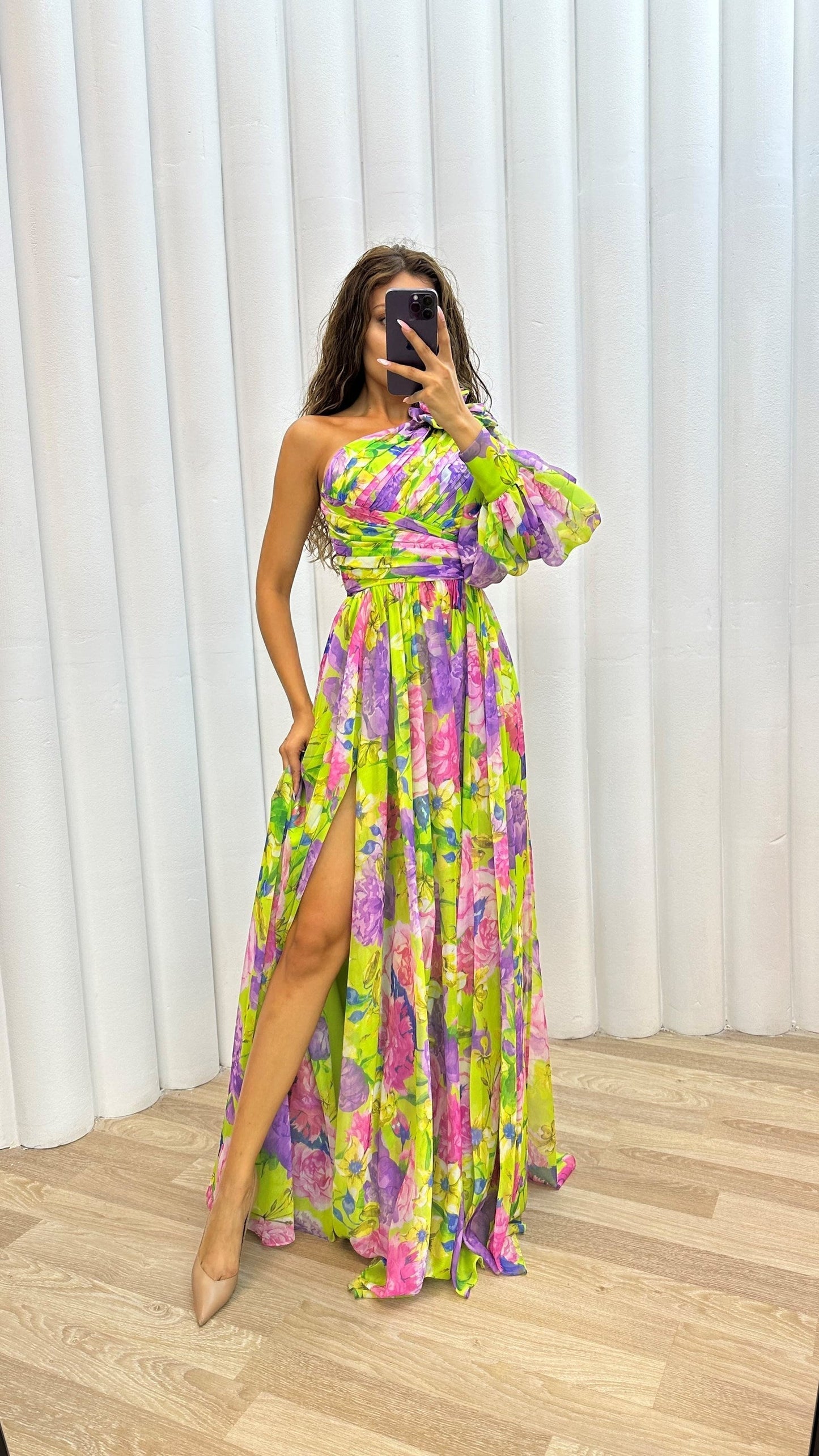 Paige | Atemberaubendes fließendes Kleid