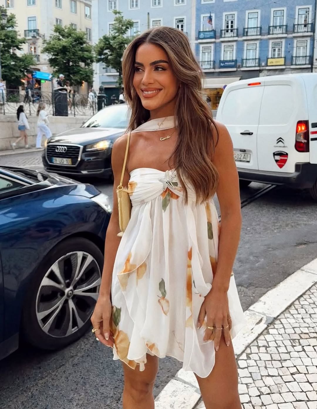 ISABEL | Halter Neck Rüschen bedrucktes Minikleid