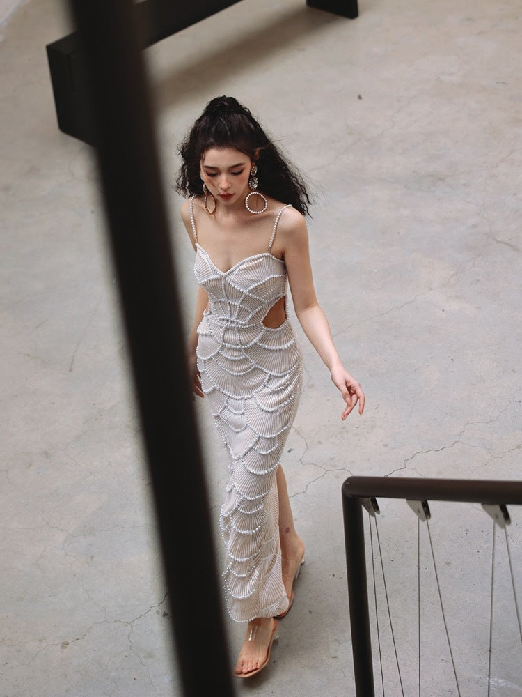 STORMI | Perlenbesetztes Midikleid