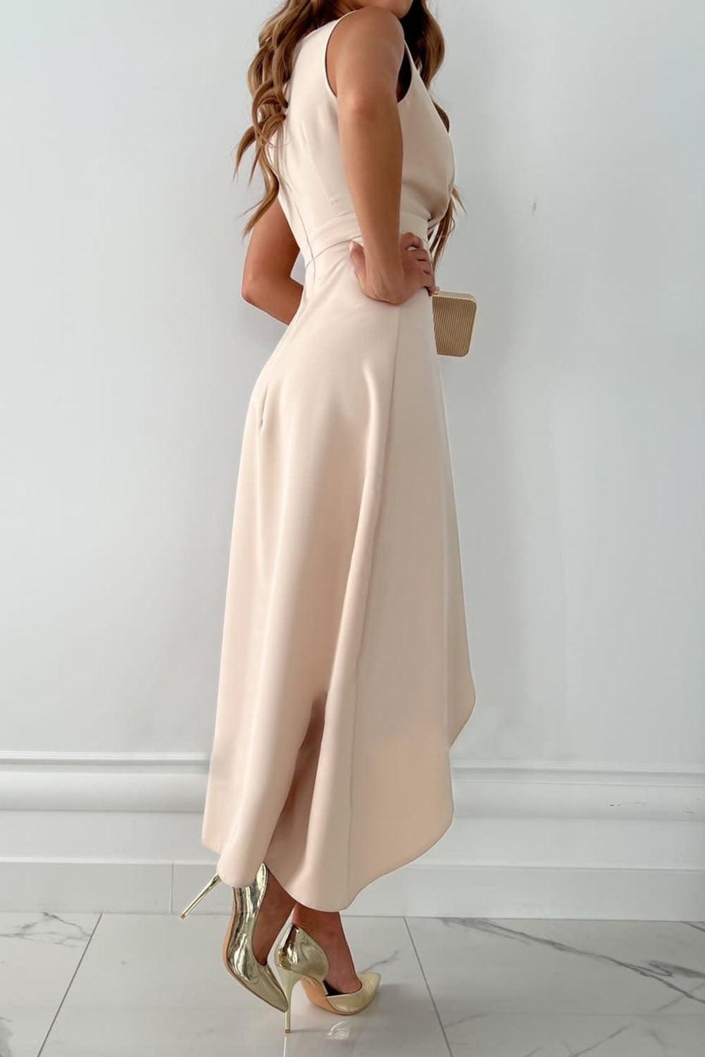 AMARI | Midikleid mit V-Ausschnitt