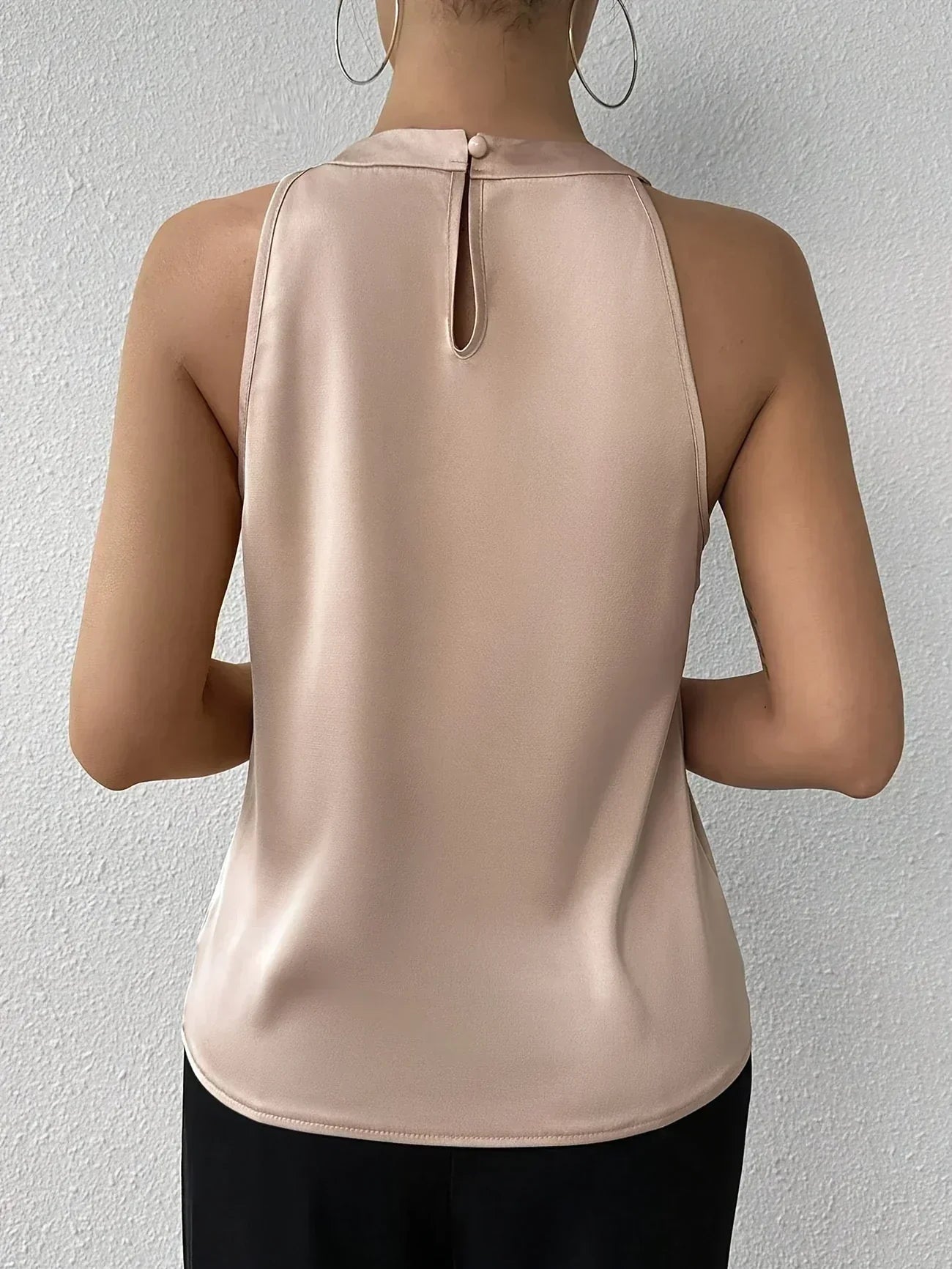 ELÉNA | ELEGANTE SATINBLUSE