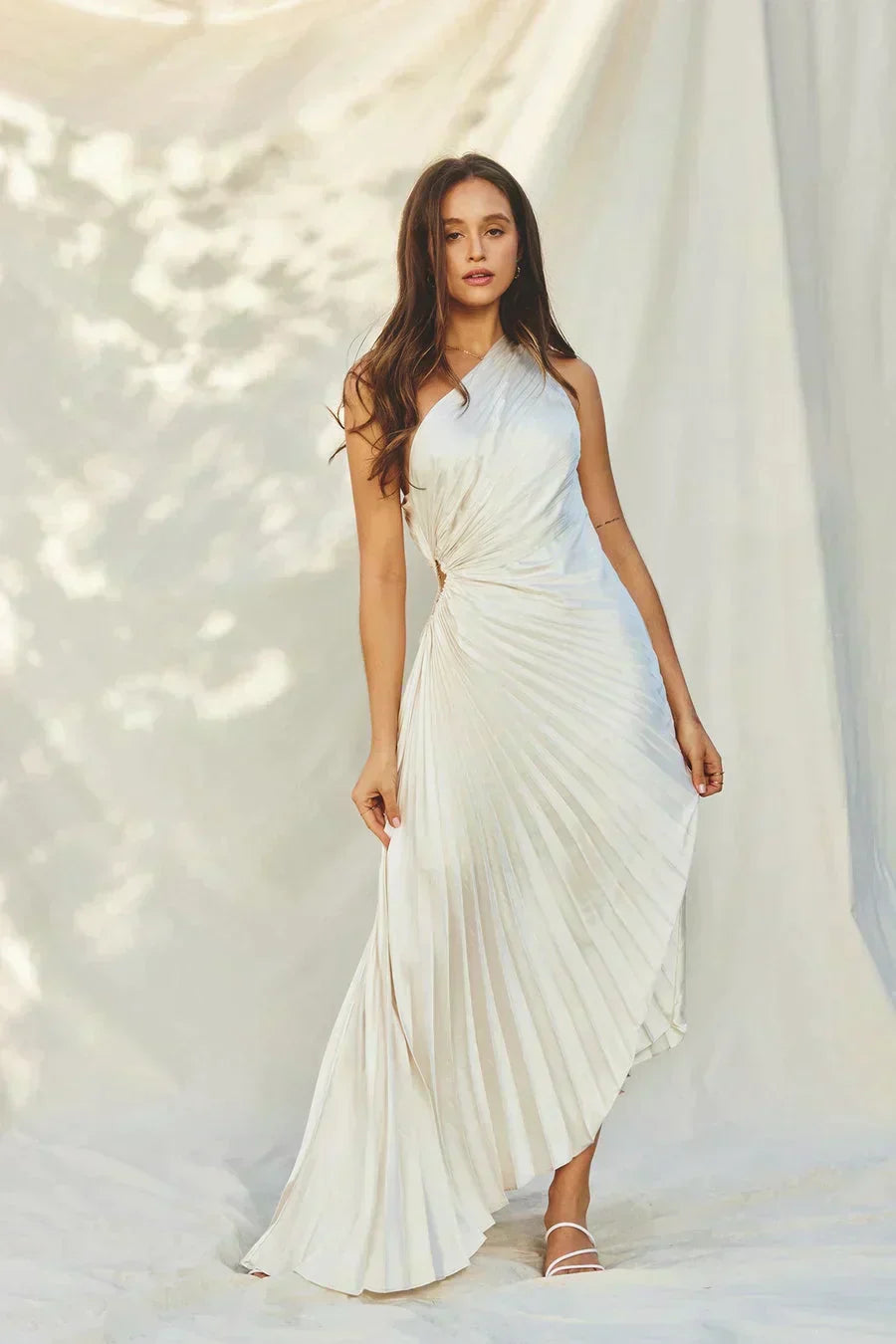 SYLVIANA | Ein-Schulter Plissiertes Midi-Kleid