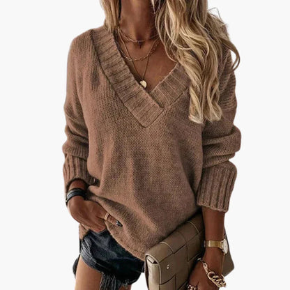 KLARA | Gerippter V-Ausschnitt Pullover