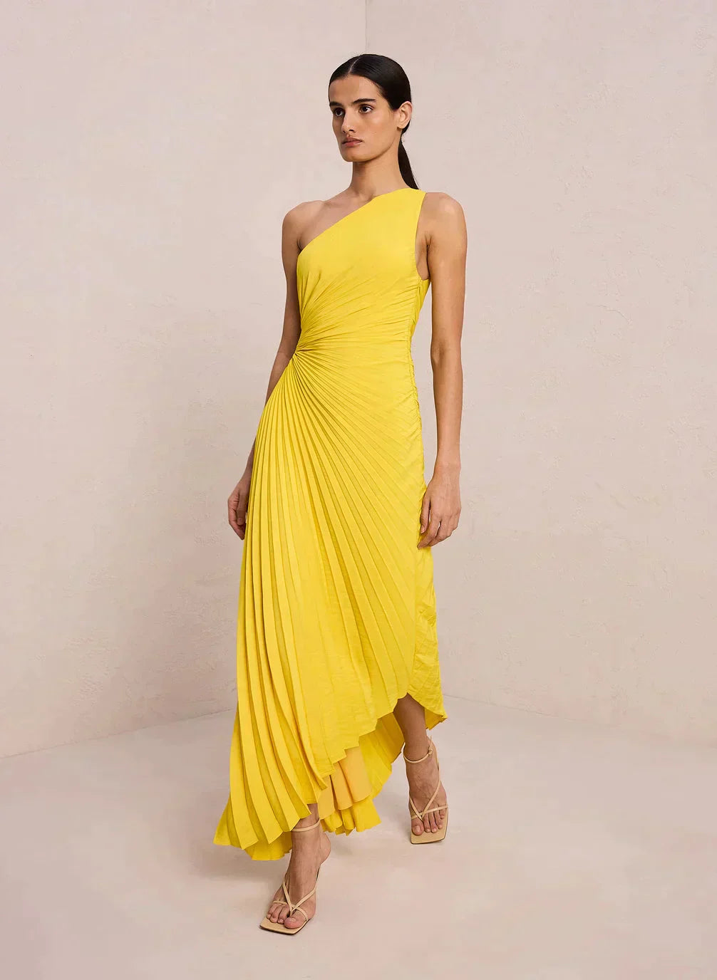 SYLVIANA | Ein-Schulter Plissiertes Midi-Kleid