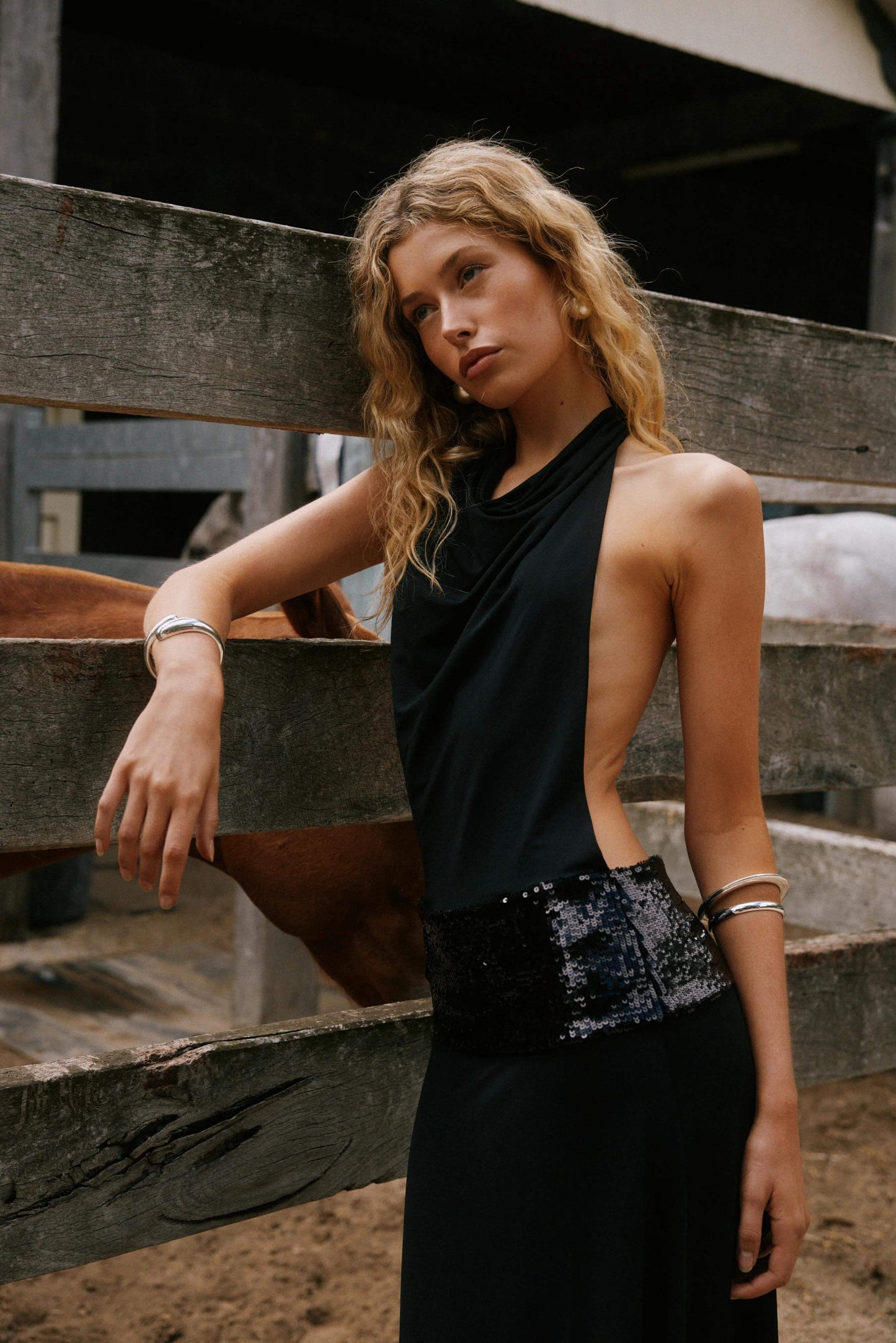JOANNA | Neckholder-Kleid ohne Rücken