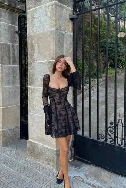 Mabel | Langärmliges Minikleid aus Spitze