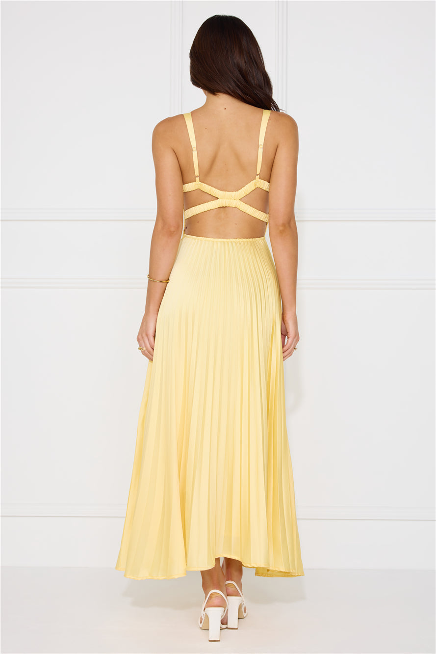 Lucy | Plissiertes Maxikleid mit V-Ausschnitt