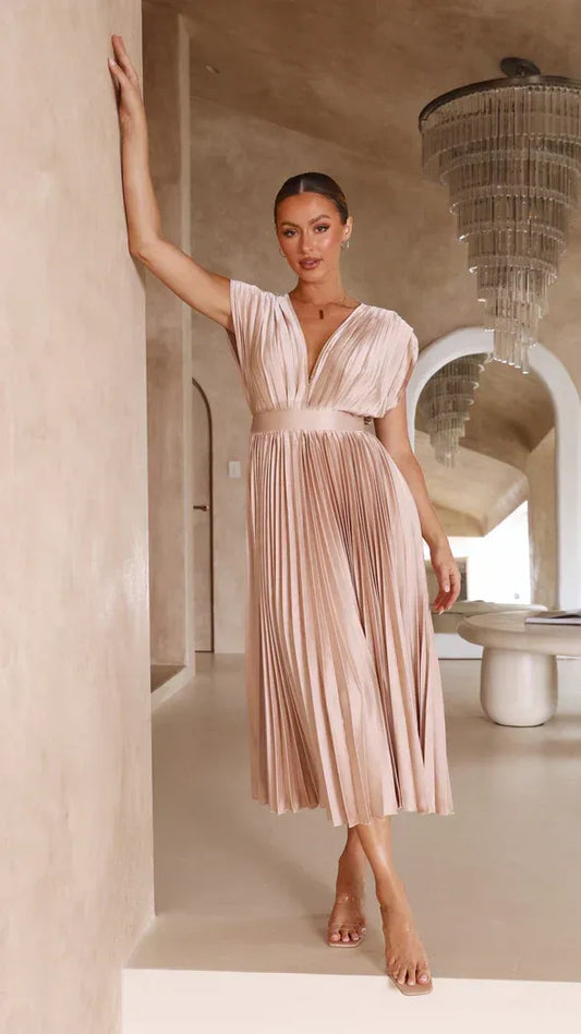 EMMA | Maxikleid mit tiefem V-Ausschnitt