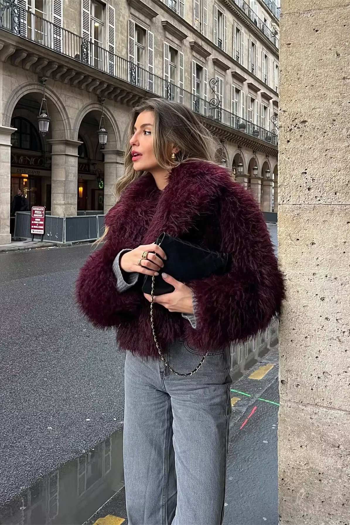 NOEMI | Kurze flauschige Jacke