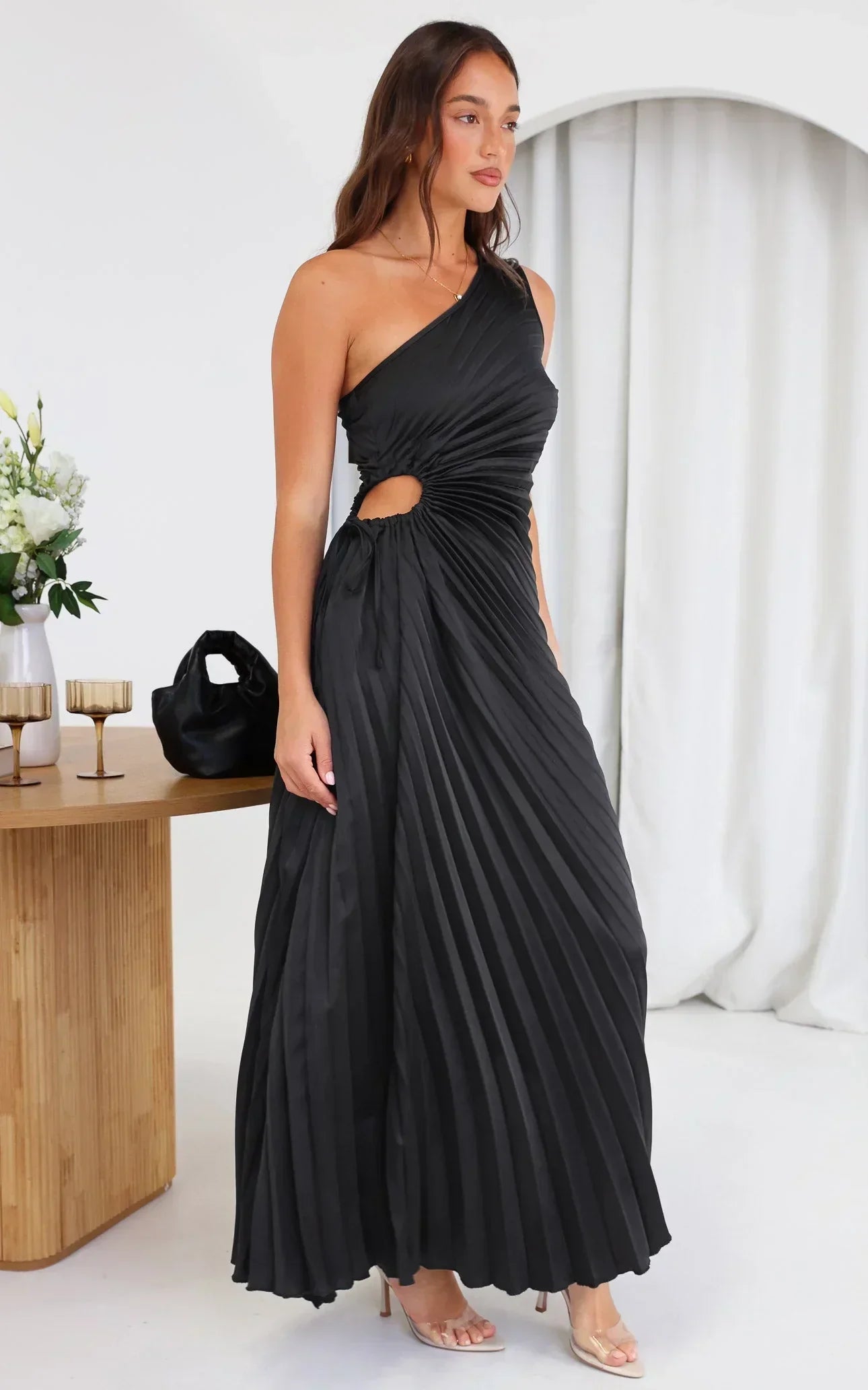 SYLVIANA | Ein-Schulter Plissiertes Midi-Kleid