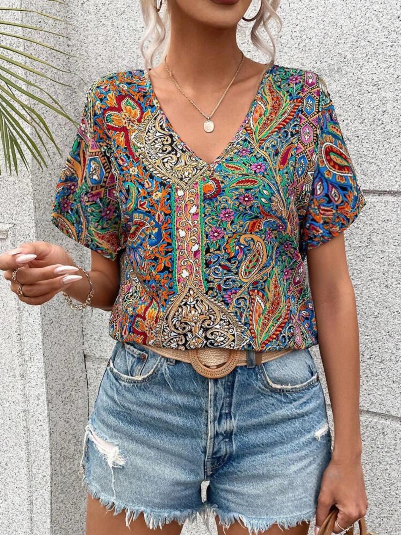 MARA | LOSE SHIRT MIT V-AUSCCHNITT