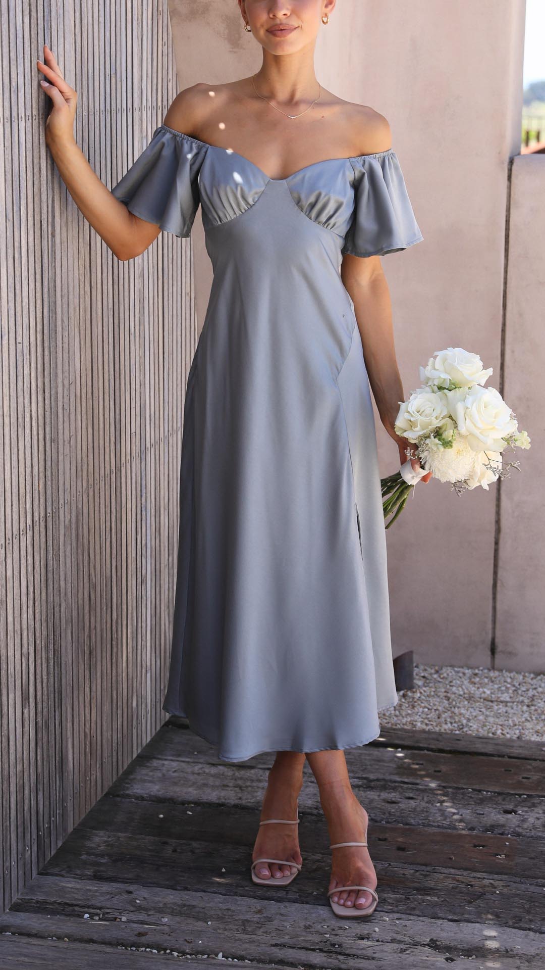 NALANI | Schulterfreies Maxikleid mit Schmetterlingsärmeln