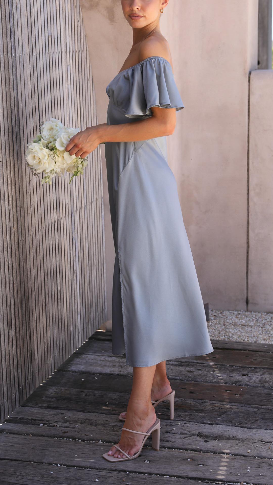 NALANI | Schulterfreies Maxikleid mit Schmetterlingsärmeln