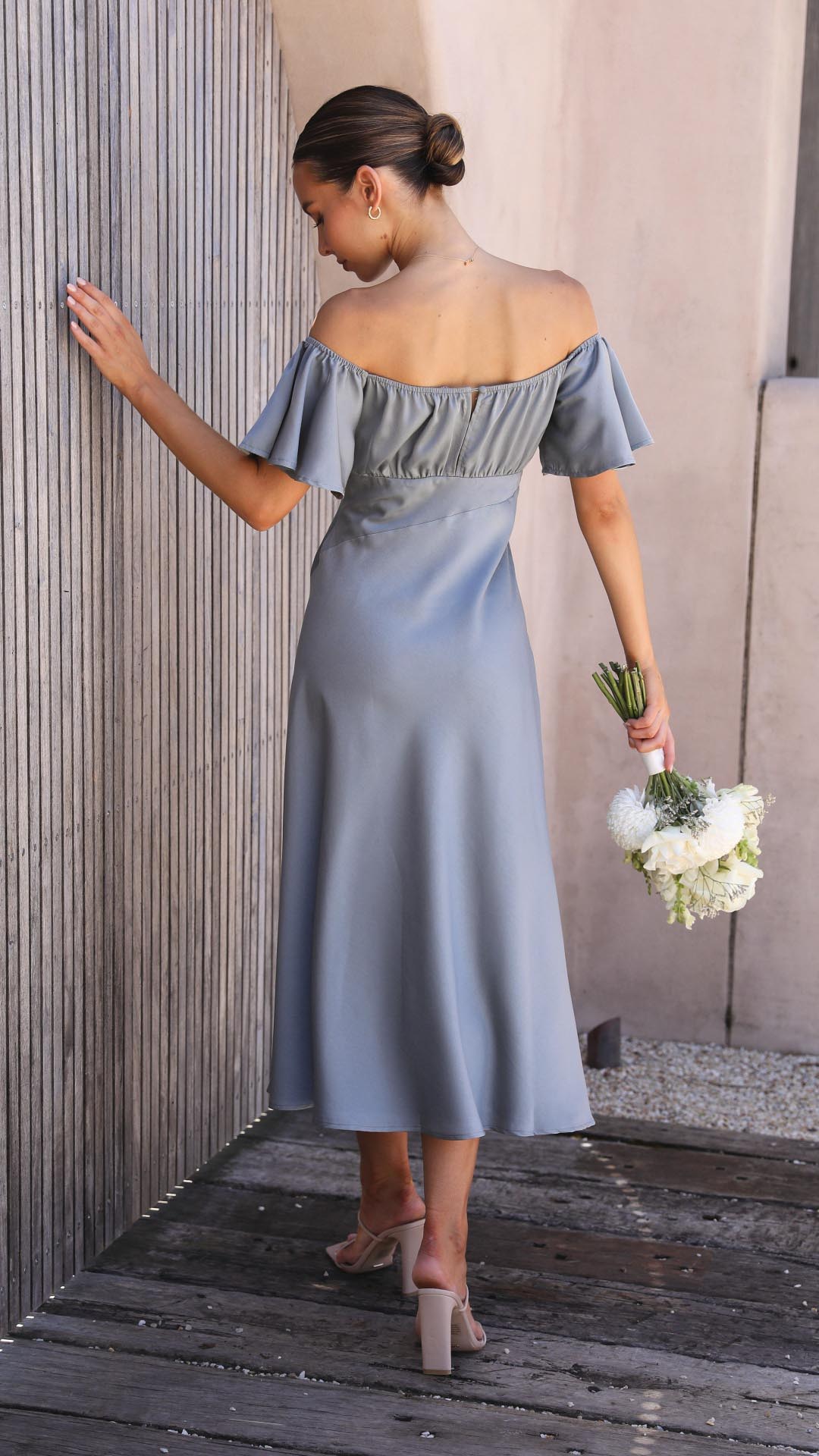 NALANI | Schulterfreies Maxikleid mit Schmetterlingsärmeln