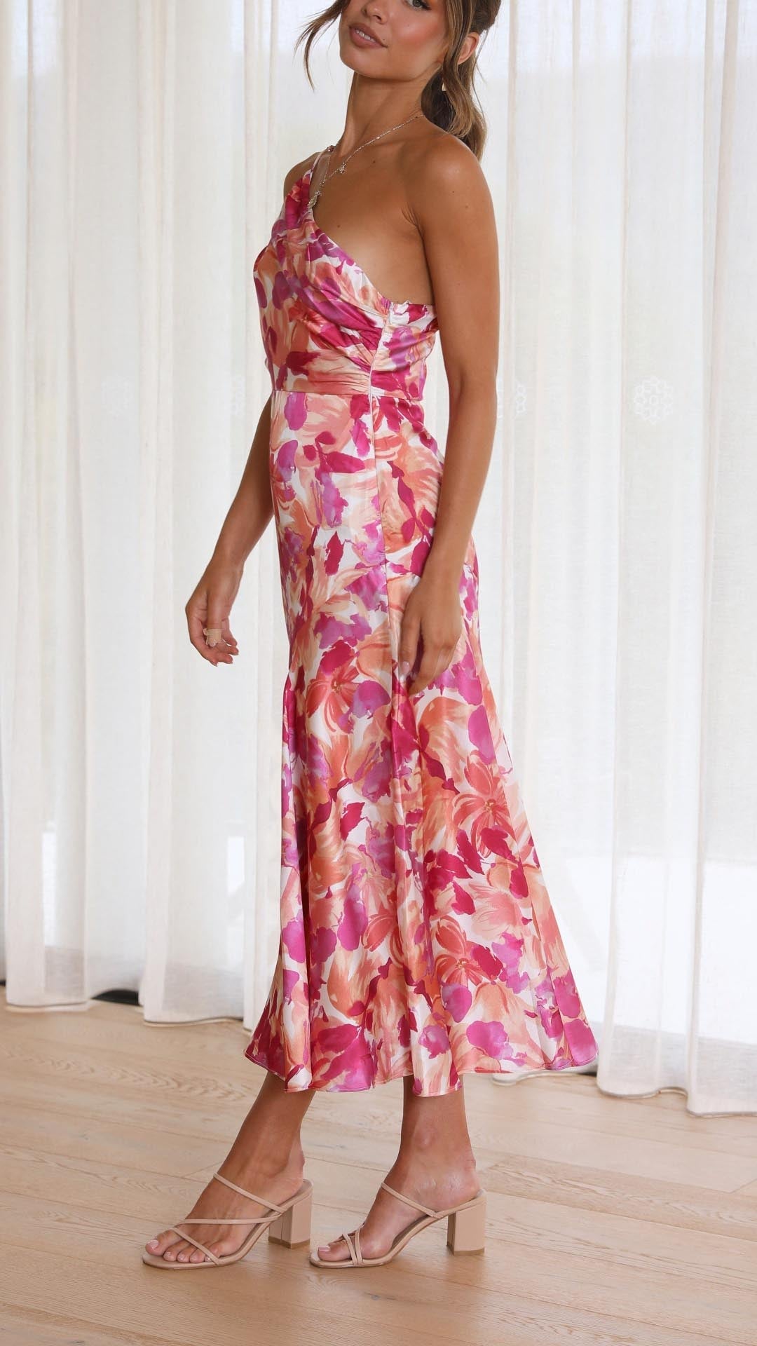 SOPHIE | Geblümtes One-Shoulder-Midikleid