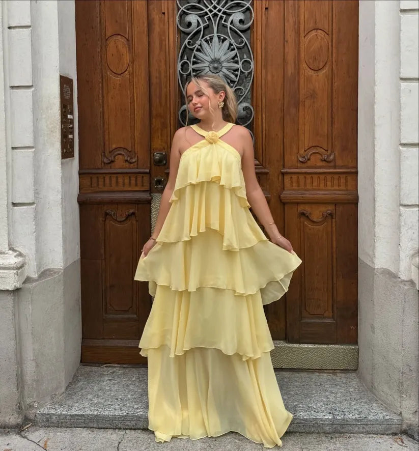 AMIRA | Rückenfreies Maxikleid mit Rüschen