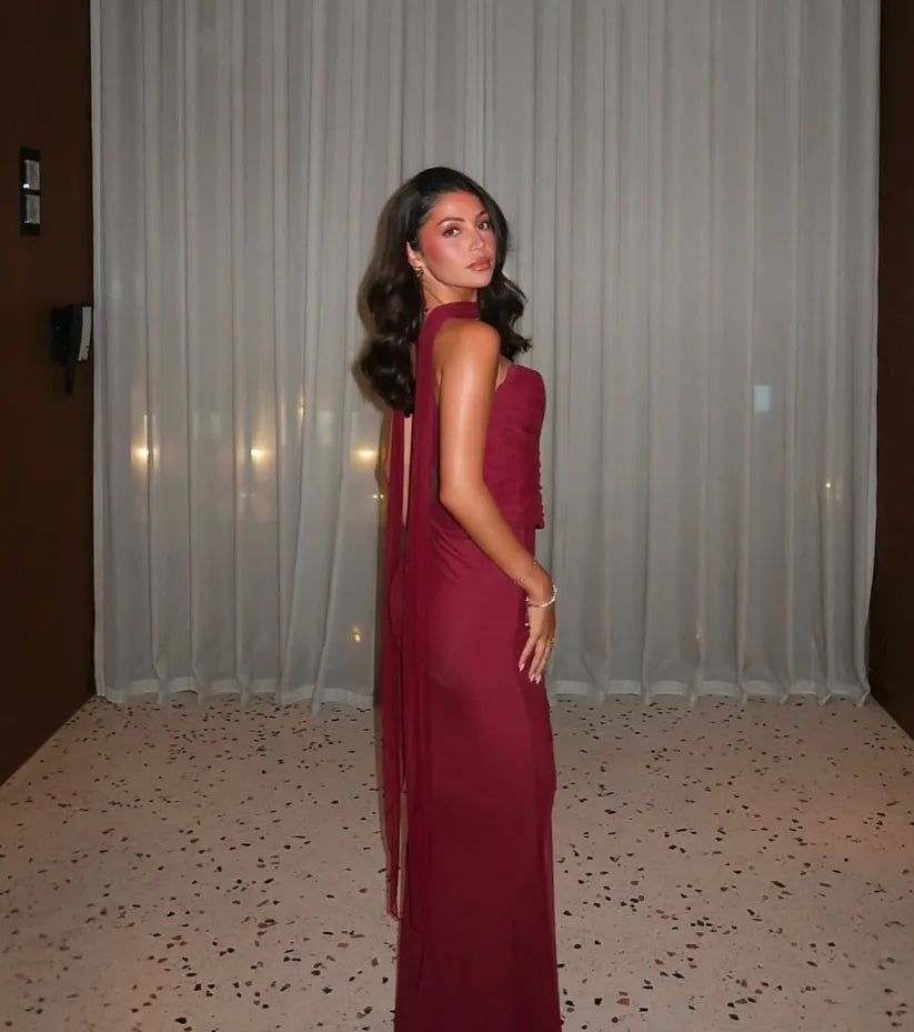 ANIYAH | Trägerloses, figurbetontes Maxikleid