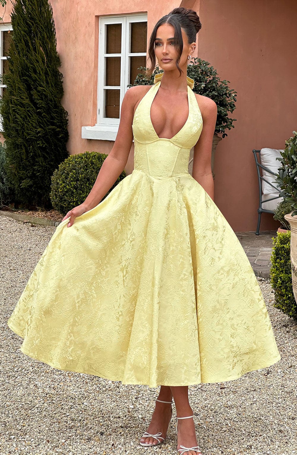 Esmeralda | Halter-Midi-Kleid ohne Ärmel